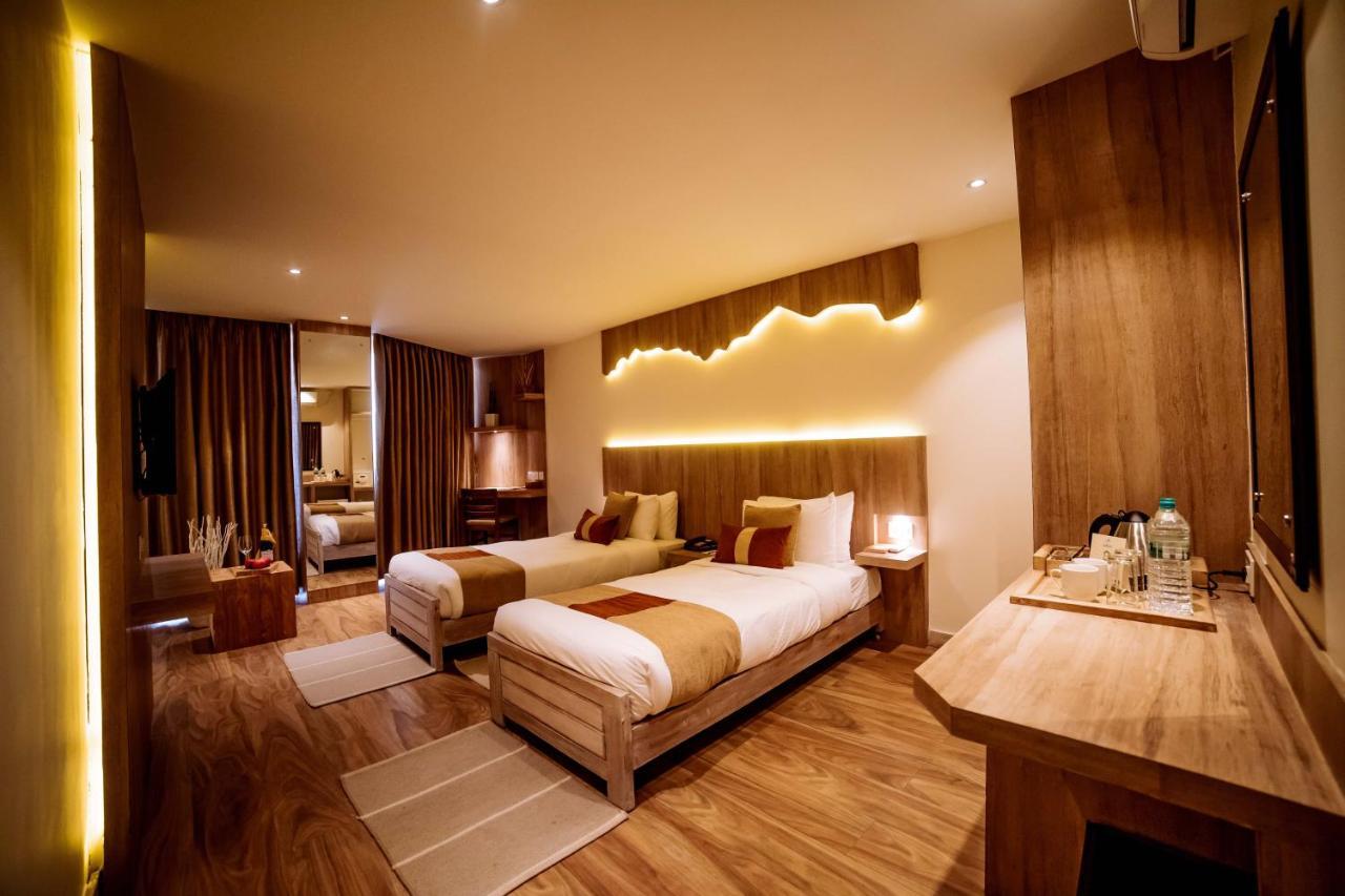 Aabas Pokhara By Barahi Hospitality Otel Dış mekan fotoğraf