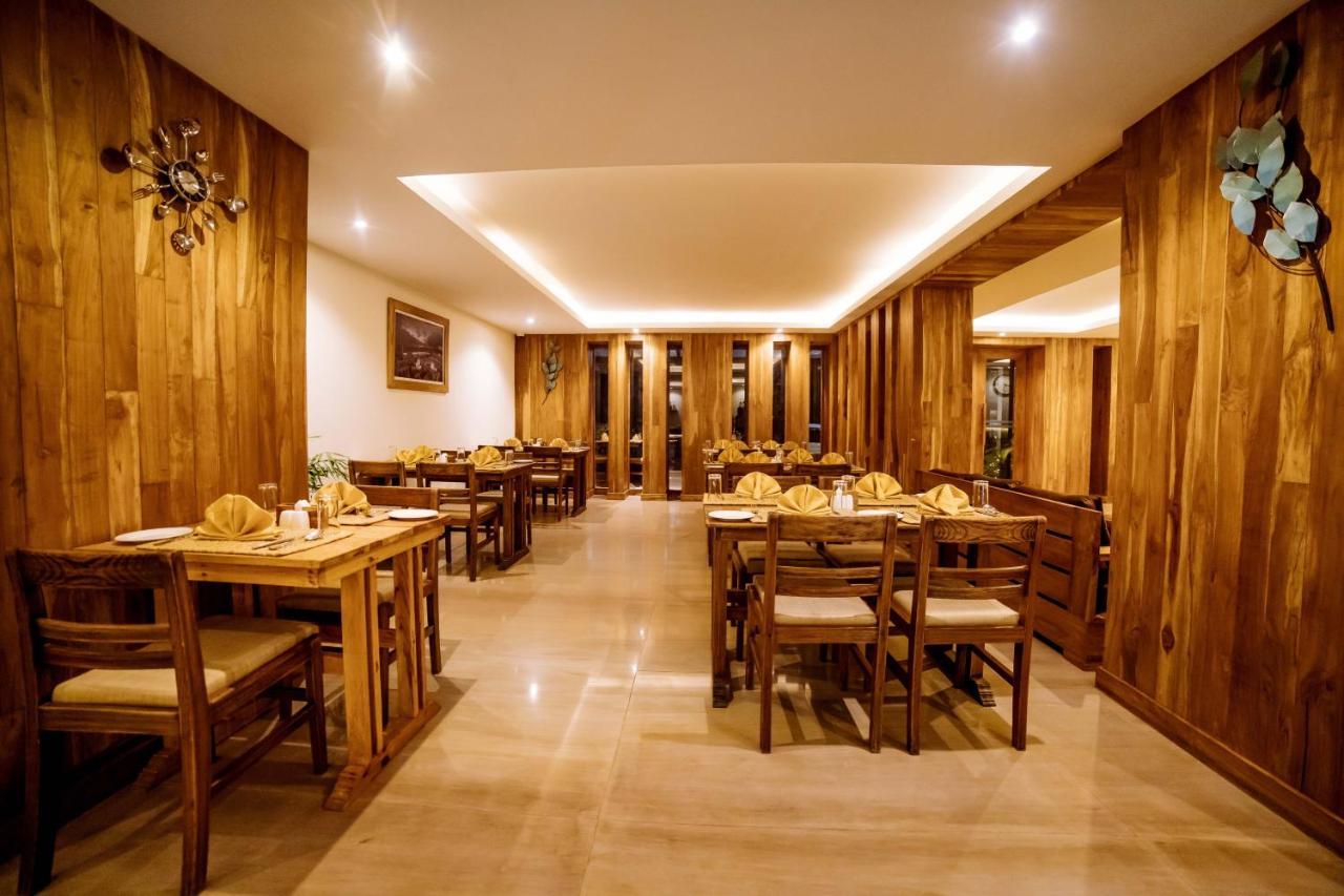 Aabas Pokhara By Barahi Hospitality Otel Dış mekan fotoğraf