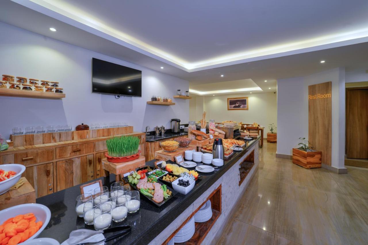 Aabas Pokhara By Barahi Hospitality Otel Dış mekan fotoğraf