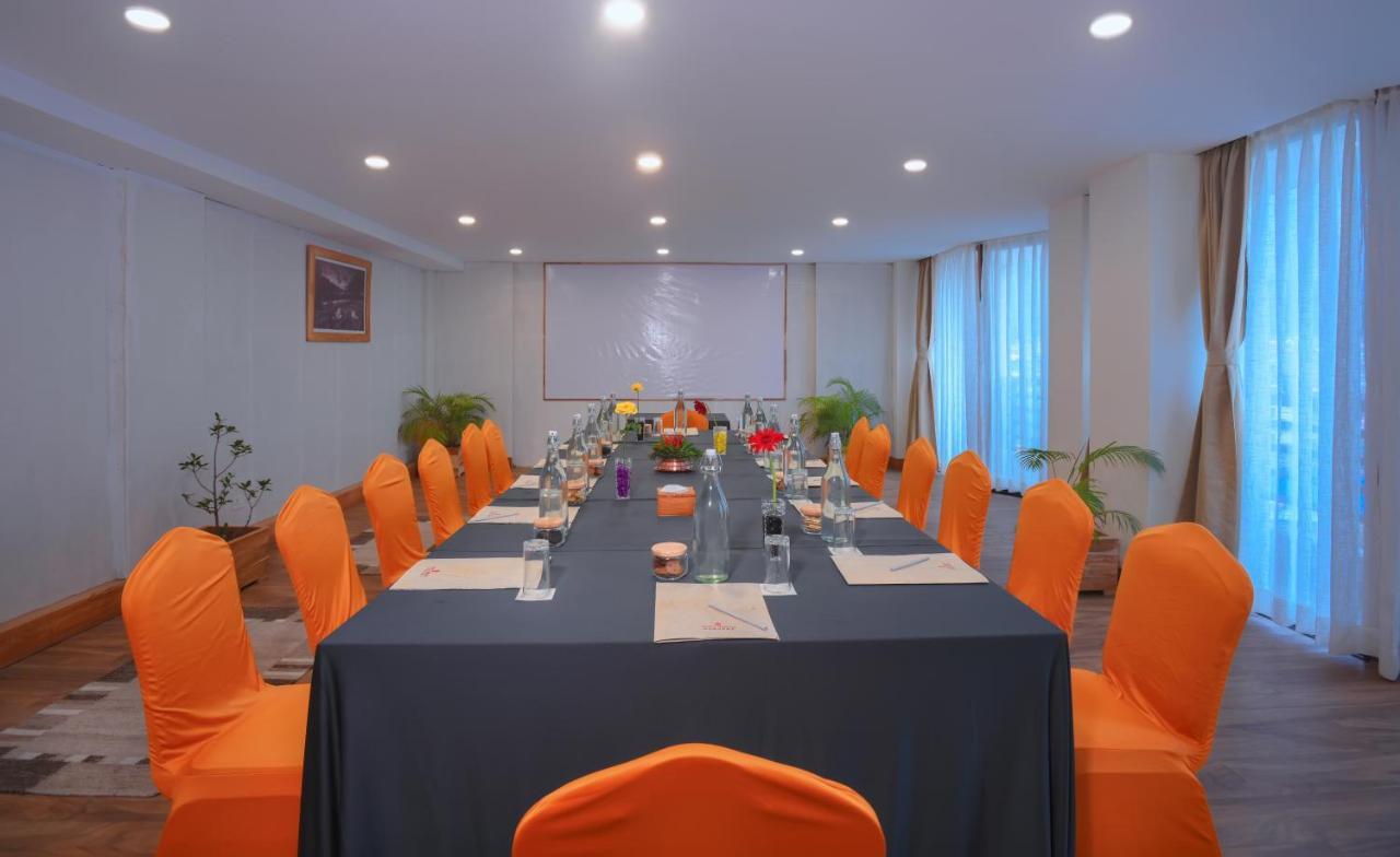 Aabas Pokhara By Barahi Hospitality Otel Dış mekan fotoğraf