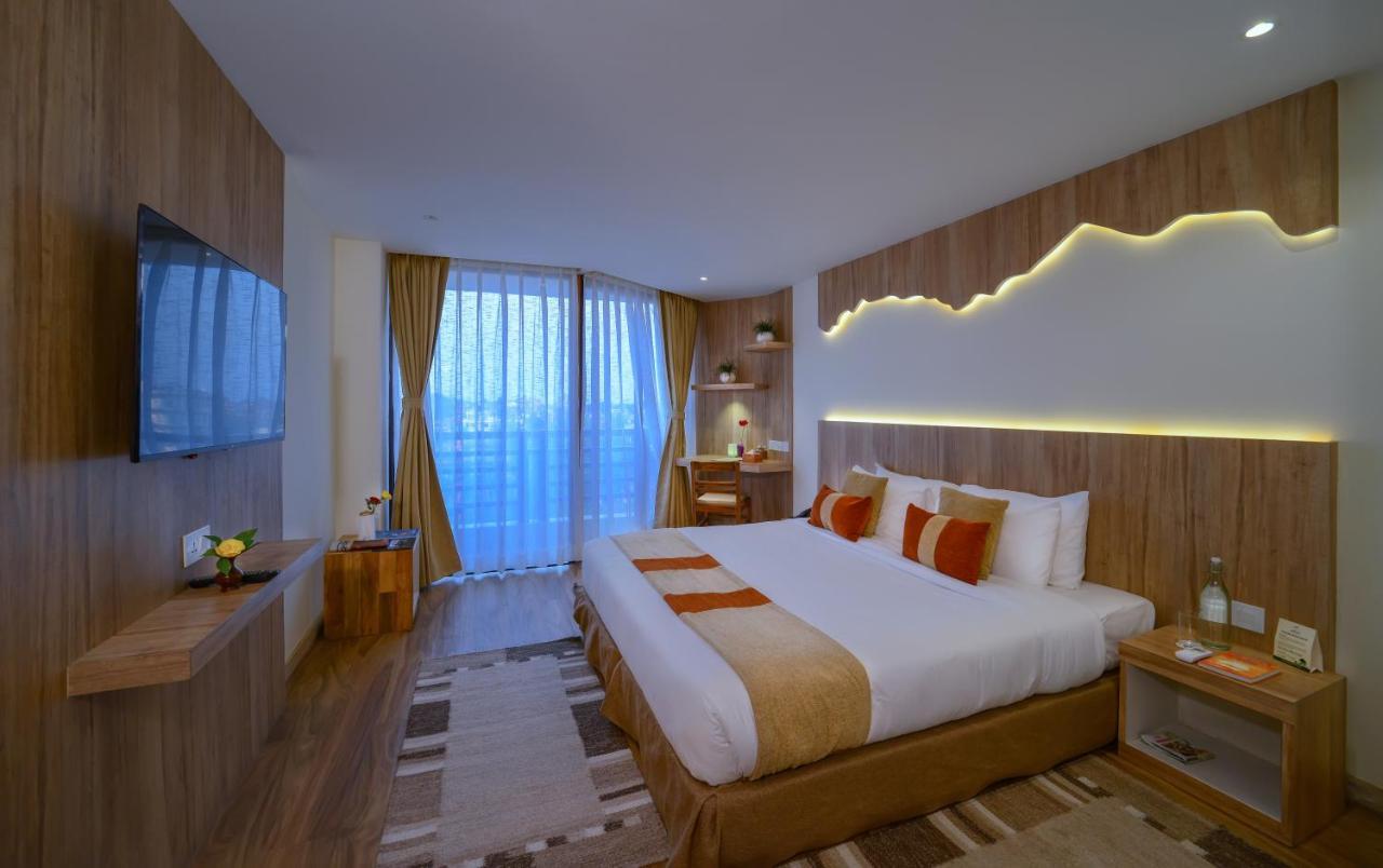 Aabas Pokhara By Barahi Hospitality Otel Dış mekan fotoğraf