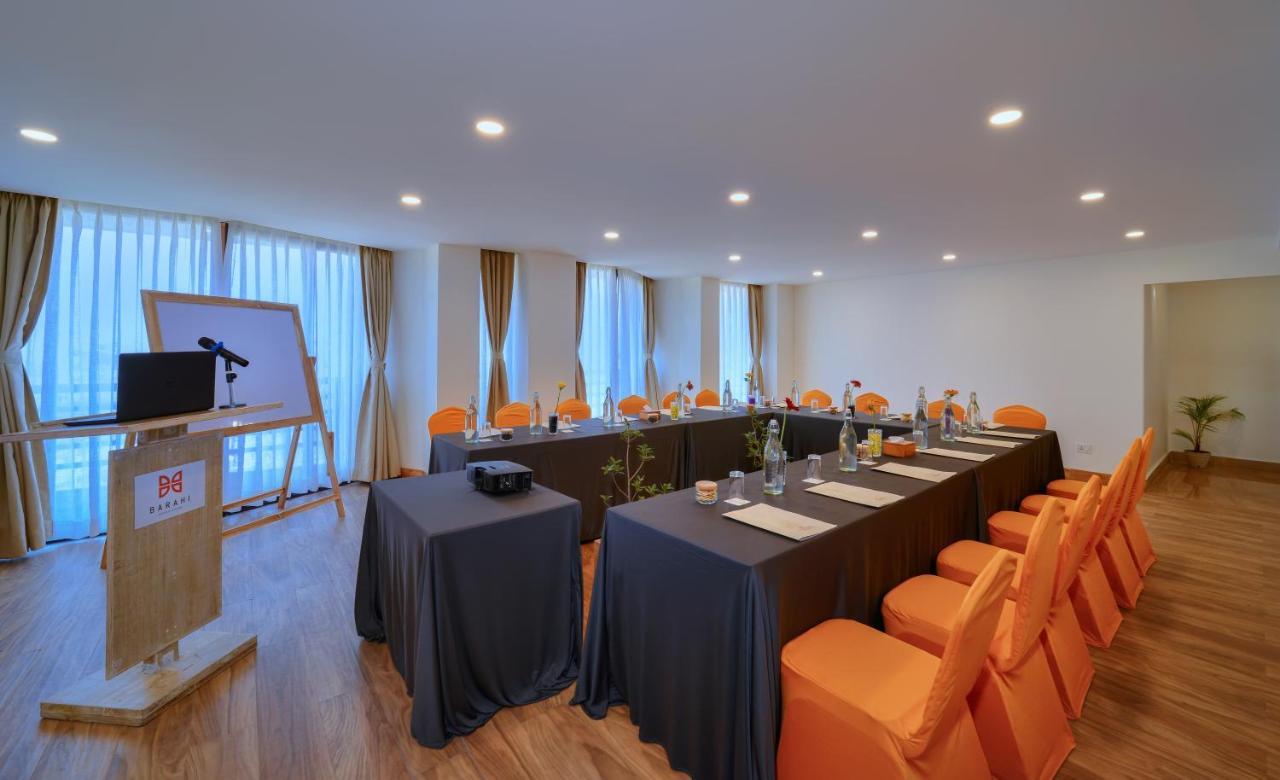 Aabas Pokhara By Barahi Hospitality Otel Dış mekan fotoğraf