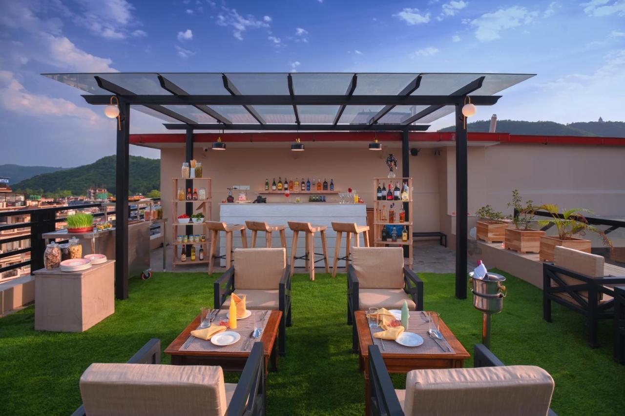 Aabas Pokhara By Barahi Hospitality Otel Dış mekan fotoğraf