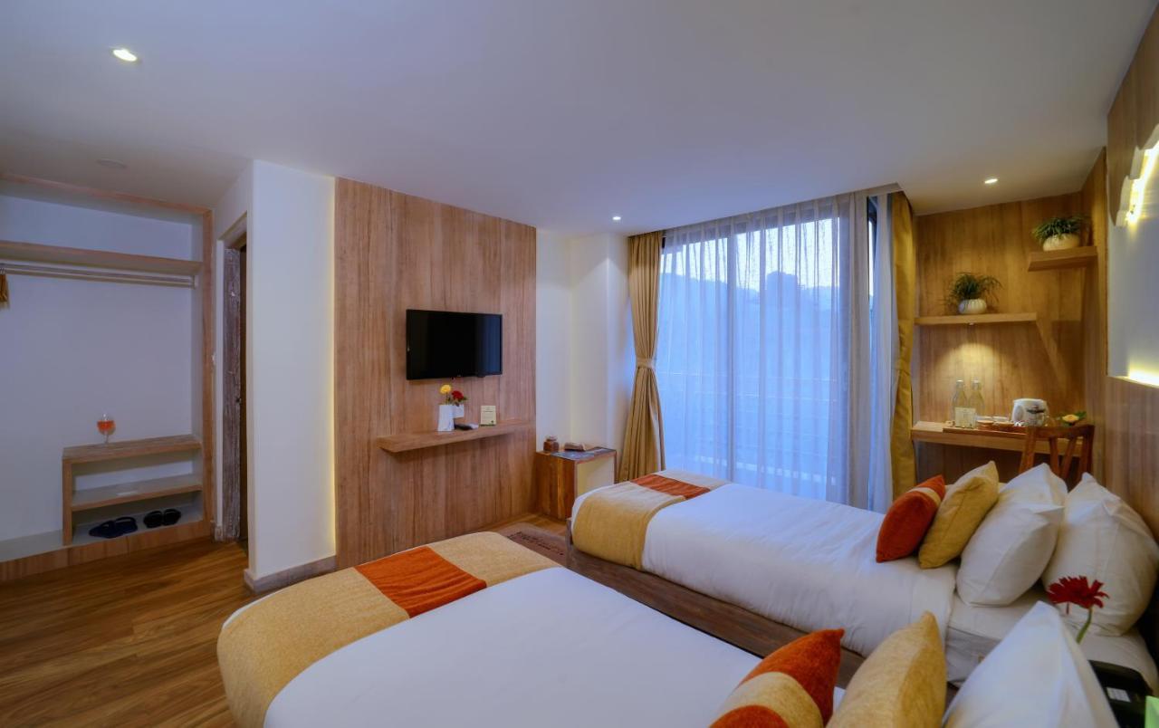 Aabas Pokhara By Barahi Hospitality Otel Dış mekan fotoğraf